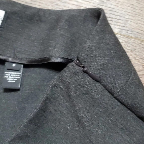 Clothes (real) Saks Fifth Avenue grey trouser slacks flat front - Picture 6 of 9